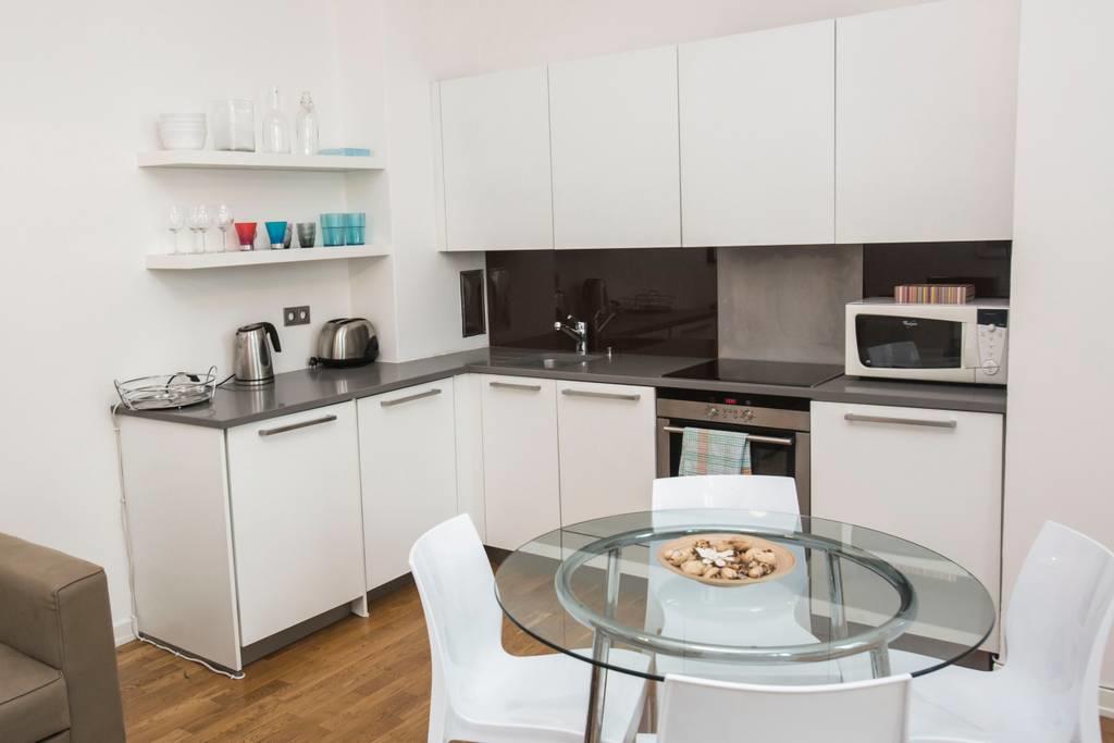 Quiet Apartment With Balcony Charles Bridge Prag Exteriör bild